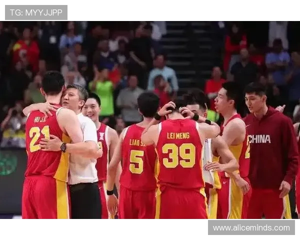 老将再创辉煌：昔日球星重返巅峰，展现超凡实力助力球队逆袭